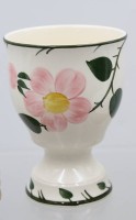 Auktion 370<br>Vase auf Stand, Villeroy &amp; Boch, Wildrose, ca. H-12,2cm