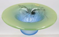 Auktion 370 / Los 10007 <br>Fussschale, Kunstglas, Mundgeblasen, ca. H-10,5cm D-24cm