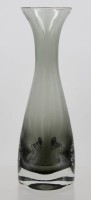 Auktion 370 / Los 10010 <br>Kunstglasvase, an Stand 4fach gedr&uuml;ckt, Friedrich Glas ?, ca. H-25cm