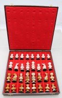 Auktion 370<br>Satz Onyx-Schachfiguren, kompl. , ca. H-8cm