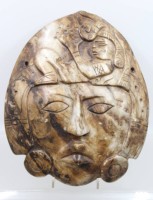 Auktion 370<br>Wandmaske, S&uuml;damerika, Onyx, ca. 32 x 26,5cm