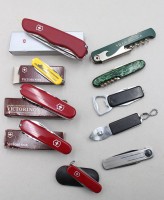 Auktion 370<br>10x div. Taschenmesser, meist mit Werbeaufschrift, teilw. OVP