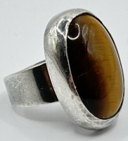 Auktion 370<br>Silberring-925- mit Tigerauge, offene Ringschiene, 13,8 gr., RG ca. 56,