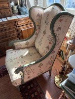 Auktion 370 / Los 14013 <br>Ohrenbackensessel in guten Zustand