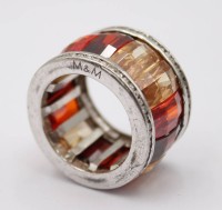 Auktion 370<br>schwerer Ring, 925er Silber, kl. klare Steine sowie bernsteinfarbene Steine, RG 63