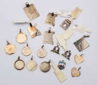 Auktion 370<br>Konvolut div. Silber-Anh&auml;nger, zus. ca. 30gr., ca. L-3cm