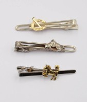 Auktion 370<br>3x div. Kravattennadeln, 2x 925er Silber (zus. 17,1gr.) 1x Edelstahl, ca. L-6cm