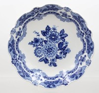 Auktion 370<br>Schale, Wallendorf Porzellan, Kobaltblumen, ca. H-5cm D-28cm