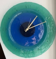 Auktion 370<br>Murano Wanduhr, gr&uuml;n/blau, D-32 cm, Werk l&auml;uft, Restetikett