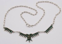 Auktion 370<br>Halskette mit gr&uuml;nen Steinen, Silber ( getestet ) , L. 45cm, 7,9 Gramm
