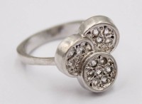 Auktion 370<br>925er Silberring mit wei&szlig;en Steinen, RG. 53, 3,8 Gramm