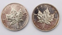 Auktion 370<br>Zwei 5 Dollars - Canada , 1989 u. 1993, Elizabeth II , jeweils 1 Oz Feinsilber 999, 63,0 Gramm