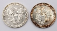 Auktion 370<br>Zwei one Dollar 1986 u. 1987, Amerika, jeweils 1 Unze Feinsilber 999, 63,3 Gramm