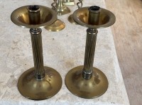 Auktion 370 / Los 15112 <br>Paar grosse Messing-Leuchter, H-24 cm, Teller D-13 cm