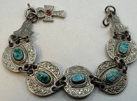 Auktion 370<br>versilb. Armband mit T&uuml;rkisen und koptisches Kreuz