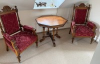 Auktion 370<br>Gr&uuml;nderzeit-Garnitur, Sofa, 2 Armlehnst&uuml;hle, Tisch, alles in guten, wohnfertigen Zustand, Polsterung fest