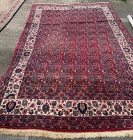Auktion 370 / Los 13036 <br>grosser Orientteppich, 320x210 cm, reinigungsbed&uuml;rftig,