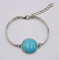 Auktion 370 / Los 1411 <br>Armband mit t&uuml;rkisfarbenem Stein, Edelstahl, ca. L-17,5cm