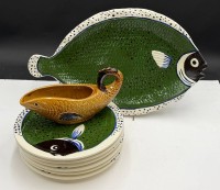Auktion 370 / Los 9068 <br>8 teiliges Fischservice, 6 Teller, D-23,5 cm, gr. Platte, L-40 cm,  Sauciere, Cortendorrf
