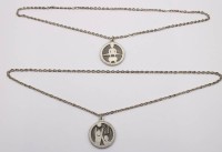 Auktion 370<br>2x Zinn-Anh&auml;nger an versilberten Ketten, Jorgen Jensen, Nr. 243 u. 250