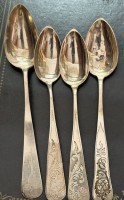 Auktion 370<br>4x Silber-Kaffeel&ouml;ffel, unterschiedlich, tw. mit Gravuren, unterschiedlich erhalten, 35 gr.