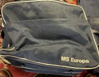 Auktion 370 / Los 13042 <br>Vintage Reisetasche mit Werbung "M.S. Europa" 70-er Jahre, Gebrauchsspuren