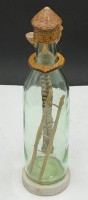 Auktion 370 / Los 16072 <br>Flasche mit Halter und Leiter, wohl f&uuml;r Wetterfrosch? Deckel schraubbar, H-34 cm