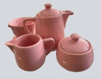 Auktion 370 / Los 12093 <br>Puppenstuben Kaffeekern mit  Kaffeefilter (hier Henkel abgebrochen), H-9,5 cm