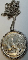 Auktion 371<br>Silberkette mit Medaillen-Anh&auml;nger, Silber-835-, dat. 1890 "2. Preis Altonaer Verein f&uuml;r Gelf&uuml;gelzucht ", zus. 23,4 gr