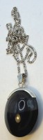 Auktion 371<br>Silberkette mit grossen, gr&uuml;n/braunen Steinanh&auml;nger, 23,3 gr.sog. Obsidian-Himmelsauge, selten,  ca. 4x3 cm