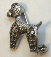 Auktion 371 / Los 1005 <br>kl. Silber-800- Pudel mit Markasiten, einige fehlen, H-ca. 2 cm, 2,4 gr
