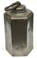 Auktion 371 / Los 15015 <br>gr. Zinn-Feldflasche "M.B.R. 1807", H-26 cm, Alters-und Gebrauchsspuren