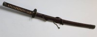 Auktion 371<br>japanisches Katana, &auml;lter, ungesch&auml;rft, mit Scheide, Altersspuren, ca. L-101cm