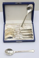 Auktion 371 / Los 11009 <br>6x Teel&ouml;ffel, gemarkt, Tallin, UDSSR, versilbert, ca. L-12cm, in Kasten