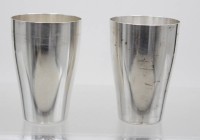 Auktion 371 / Los 11016 <br>Paar versilberte Becher, WMF, je ca. H-10,3cm