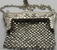 Auktion 371<br>kl. Jugendstil  Abendtasche um 1890, German Silver gepunzt, sehr gut erhalten, ca. 10x10 cm