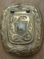 Auktion 371 / Los 15029 <br>Jugendstil-Schnupftabakdose mit K&ouml;ln-Ansicht, massiv Messing, 6x5 cm