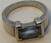 Auktion 371<br>Silberring-925- mit kl. blauen Stein, RG 54, 4,61 gr