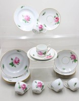 Auktion 371<br>6x Kaffeegedecke, Meissen, Schwertermarke, Rote Rose, Schwanenhals, teilw. Pfeiferzeit, ca. H-7,3cm