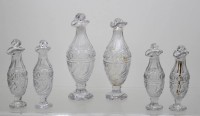 Auktion 371 / Los 10033 <br>6x Flacon/&Ouml;lflaschen, &auml;lter, Kristall beschliffen, wohl 19. Jhd., alle am Stand mit Bestossungen sowie teilw. am Rand,