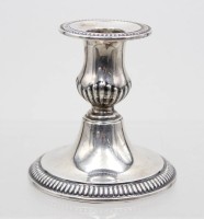 Auktion 371<br>Leuchter, 925er Silber, gef&uuml;llter Stand, guter Zustnd, ca. H-9,5cm, Gesamt 252,2gr., ca. H-9,5cm