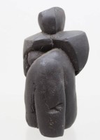 Auktion 371<br>Anne-Gret Winkler (1944 - 2018) , moderne Skulptur, braunes Steinzeug, monogrammiert, ca. H-14,5cm