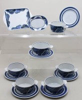 Auktion 375<br>6x Suppentassen, kl. Tablett und ovaler Teller, Villeraoy &amp; Boch, Blue Cloud, Tassen H-5,2cm