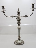 Auktion 371<br>3flammiger Kandelaber, England, &auml;lter, versilbert, gemarkt, ca. H-56cm B-47cm