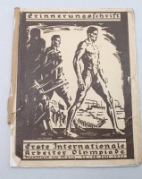 Auktion 371 / Los 3007 <br>Erinnerungsschrift zur ersten Internationalen Arbeiter-Olympiade in Frankfurt am Main, 24. bis 28. Juli 1925, Alters-u. Gebrauchsspuren