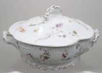 Auktion 371<br>Deckelterrine, Rosenthal, Louis XIV, um 1900, florales Dekor, ca. H-14,5cm , 27 x 20,5cm , leicht berieben