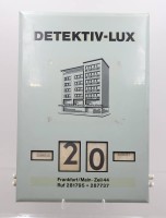 Auktion 371<br>Dauerkalender der Frankfurter Detektei &bdquo;Detektiv-Lux&ldquo;, ca. 35 x 25cm