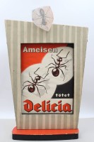 Auktion 371<br>Werbeaufsteller "Ameisen t&ouml;tet Dilicia", mit Mechanik diese nicht gepr&uuml;ft, wohl 50/60er Jahre, ca. H-53cm B-34cm