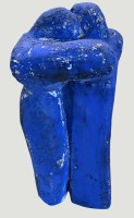 Auktion 371<br>Anne-Gret Winkler (1944 - 2018) , moderne Skulptur "Die Umarmung" braune Terrakotta unter blauer Farbe, H-31 cm
