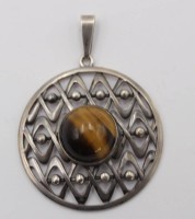 Auktion 371<br>835er Silber-Anh&auml;nger mit Tigerauge, 13,5gr., D-4cm
